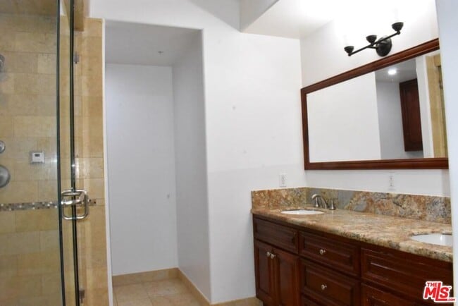 Building Photo - 235 S Gale Dr