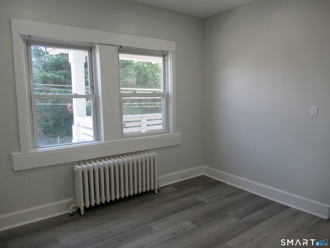 Building Photo - 81 Jetland St