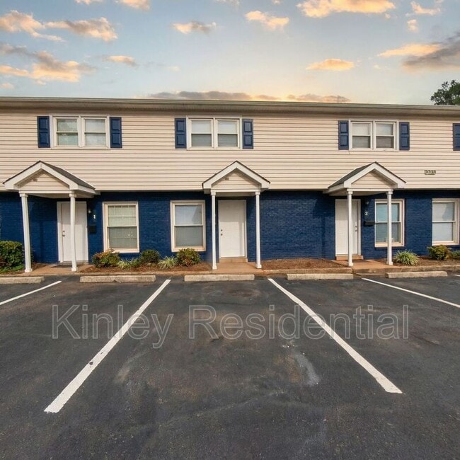 Building Photo - 613 Key St