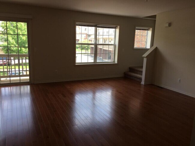 Building Photo - 2882 Barclay Way