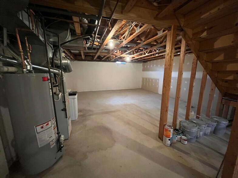 Building Photo - 62181 Arlington Cir