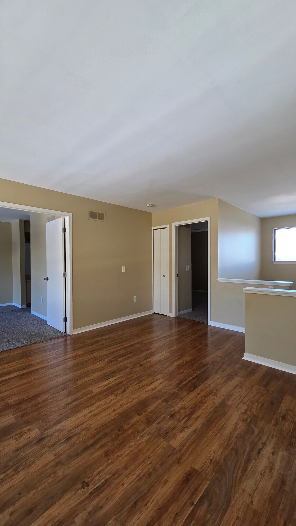 Building Photo - 653 Glasgow Ct