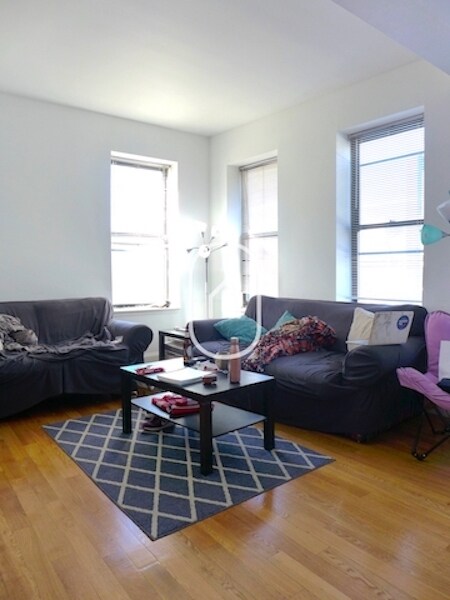 Building Photo - 31 Cunard St