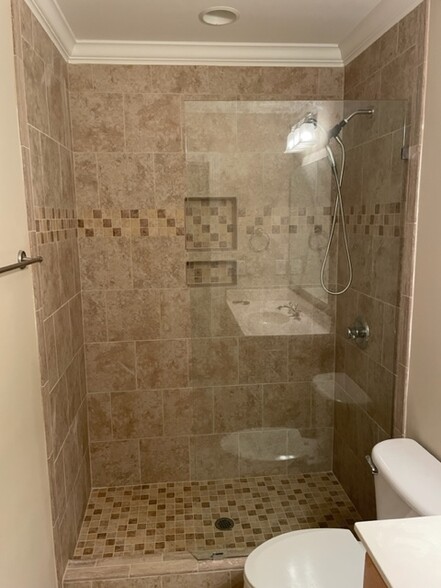 Office Bathroom - 164 Finsbury St