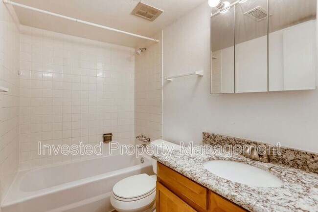 Building Photo - 7305 S Xenia Cir