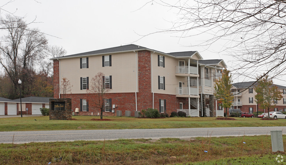 Primary Photo - Dillon Trace Apartments