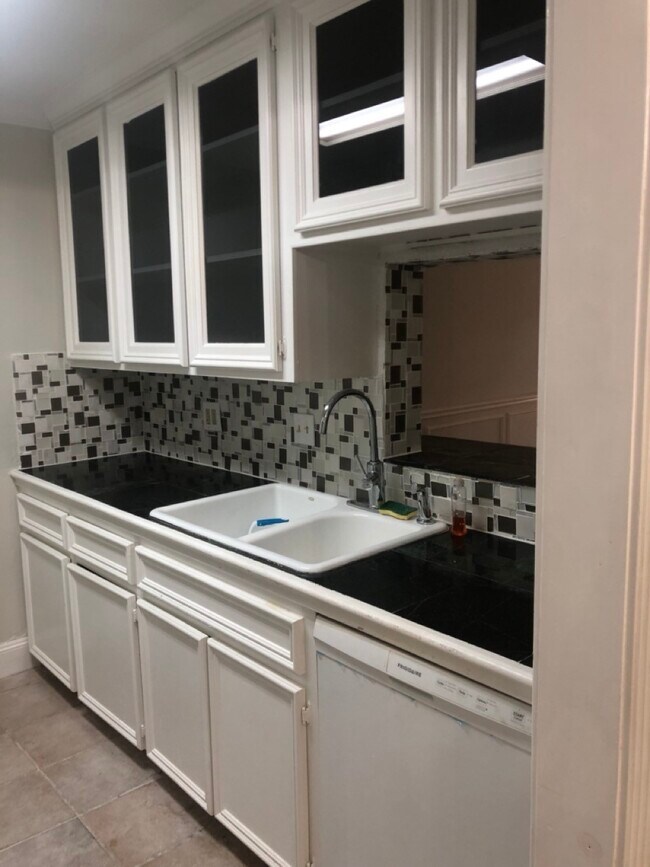 Building Photo - 4641 Wild Indigo St