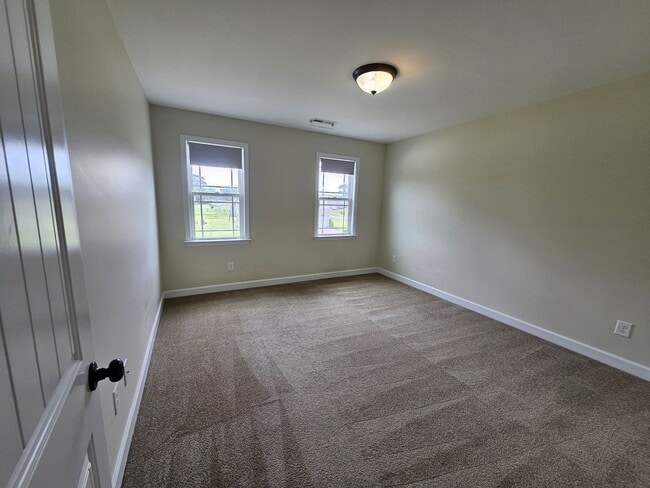 Building Photo - 303 Weeping Willow Dr
