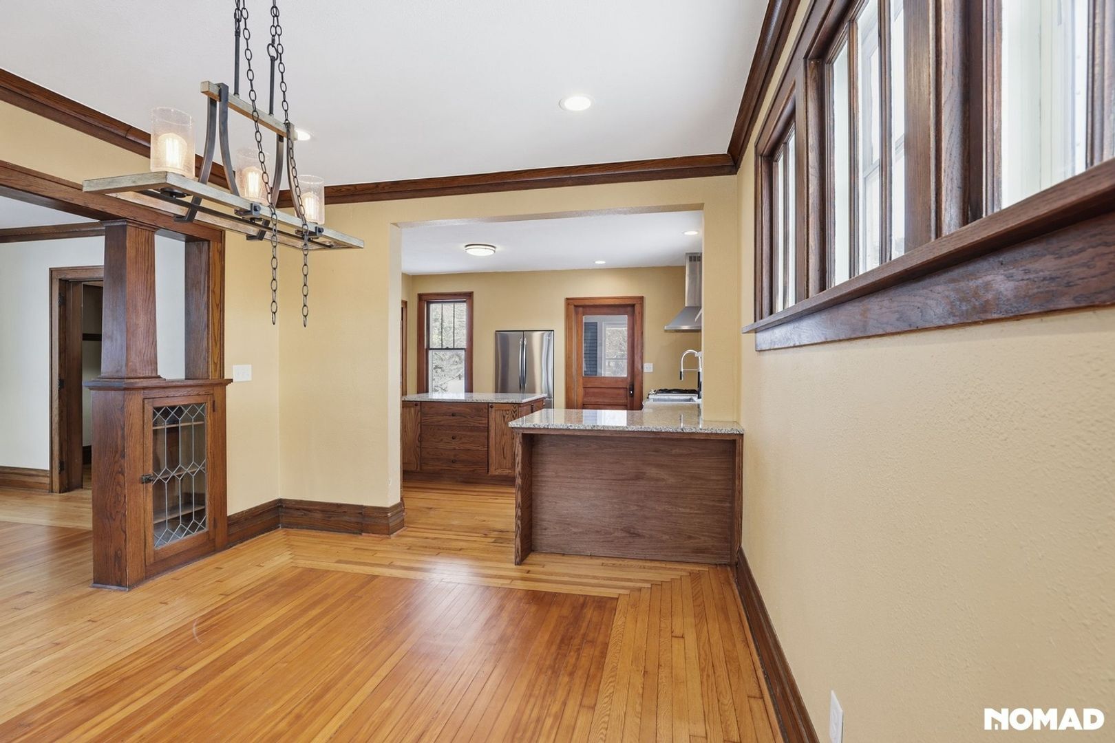 Building Photo - 40 W Lewis St