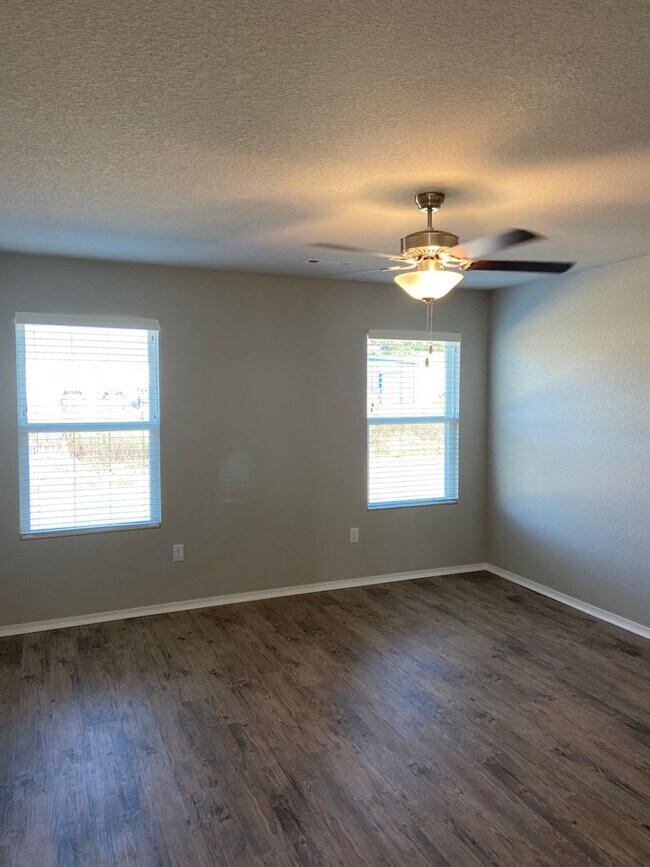 Building Photo - PRE-LEASING NOW | Stylish 4 Bed, 2 Bath Home in Conrad Court