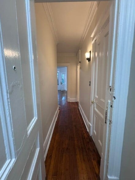 Building Photo - 548 Madison Ave