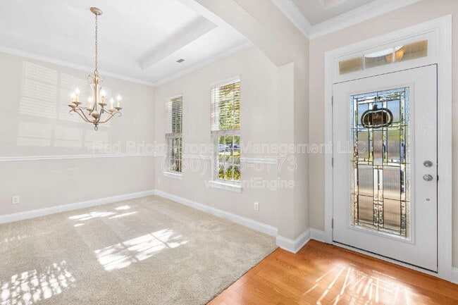 Building Photo - 10411 Alvarado Way