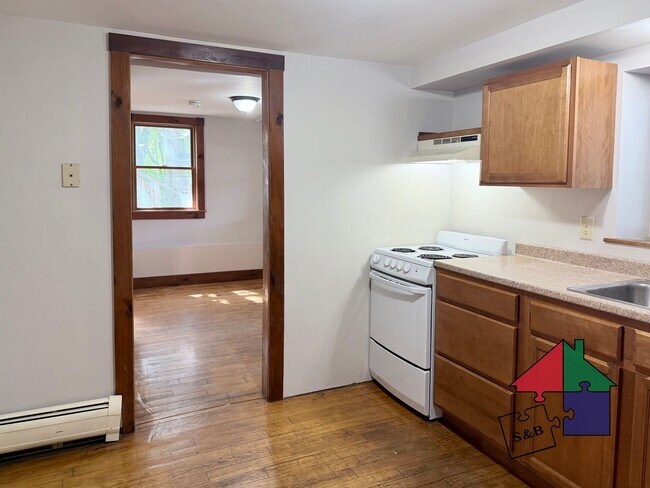 Building Photo - 34 Highland Ave
