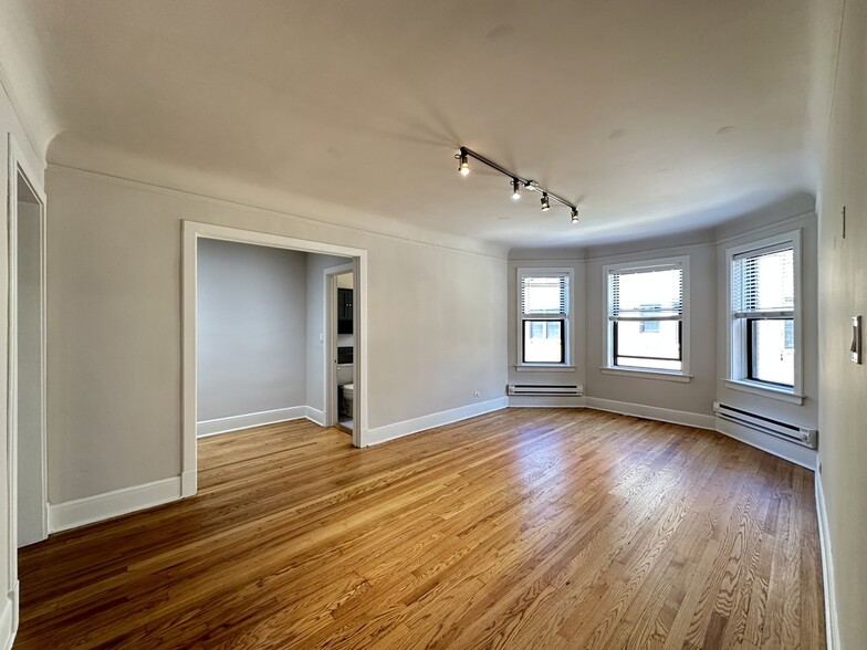 Building Photo - 2245 N Rockwell St