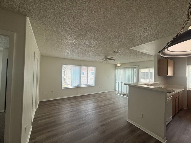 Building Photo - 1101 Spring Meadow Dr
