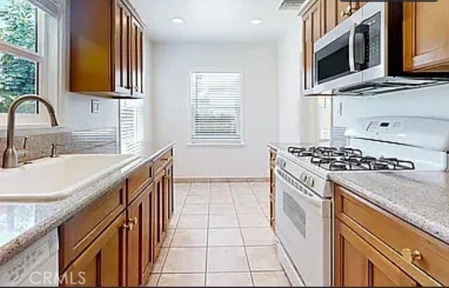 Building Photo - 3250 Las Lunas St