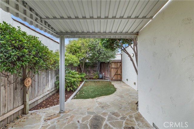 Building Photo - 211 La Verne Ave