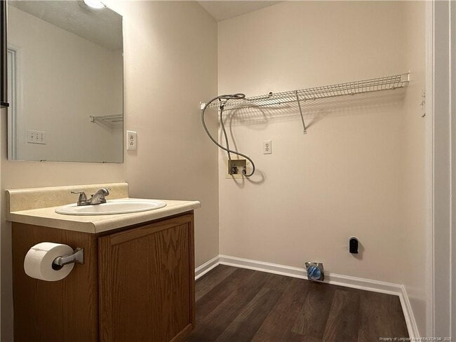 Building Photo - 203 Centipede Ln