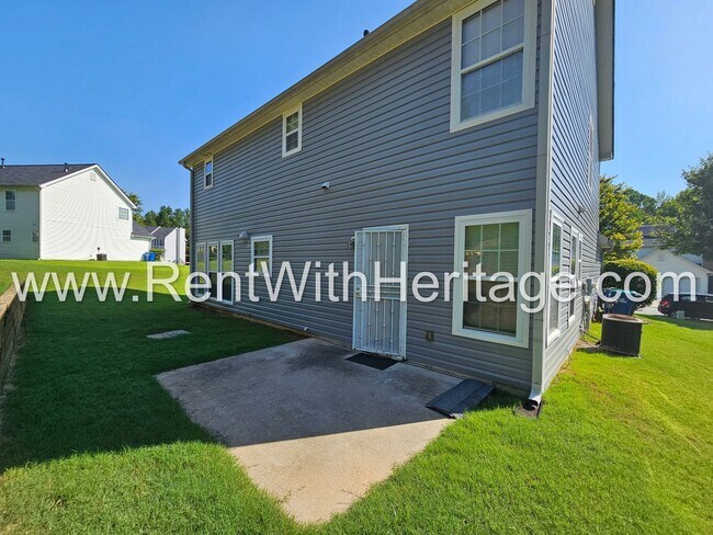 Building Photo - WOW!!! GORGEOUS HOME IN POPULAR CREEKSIDE SUBDIVSION / SWIM / TENNIS / UPGRADES GALLORE