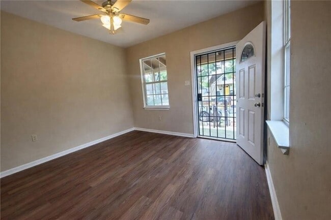 Building Photo - 1703 Clouet St