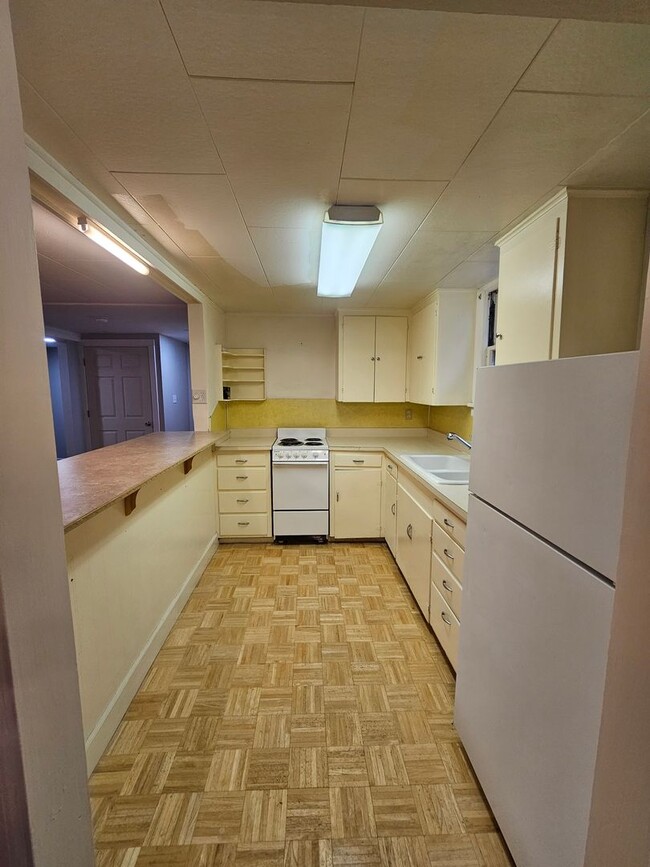 Building Photo - 303KENT