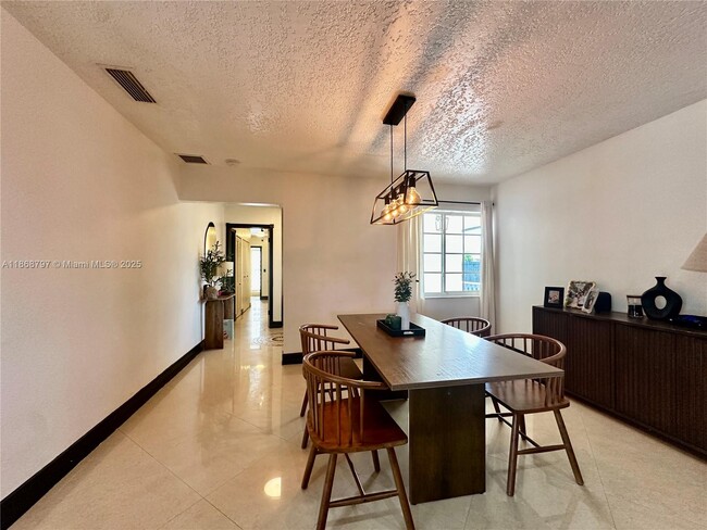Building Photo - 9481 SW 10th St