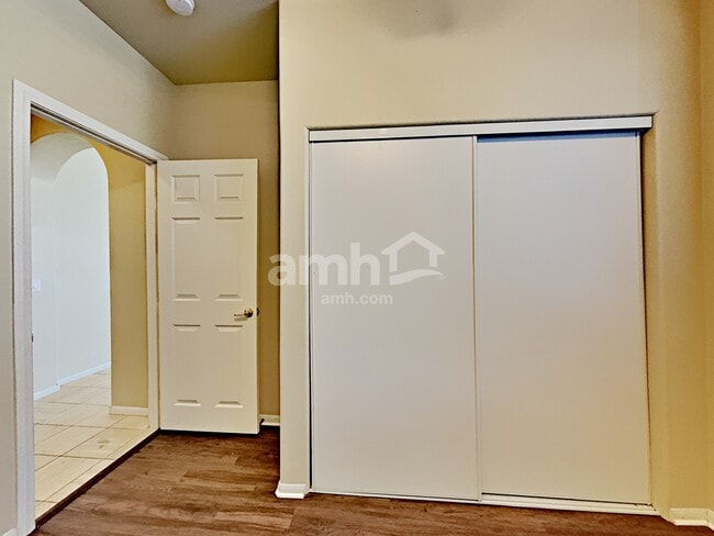 Building Photo - 520 Moses Lake Ct