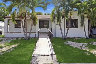 Building Photo - 1330 SW 74th Ct