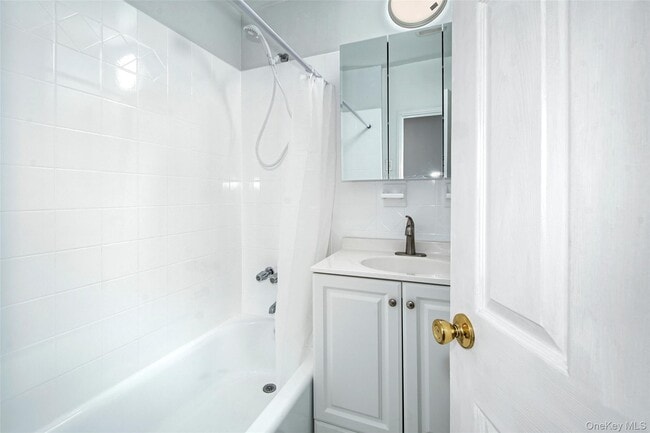 Building Photo - 83 Grant St