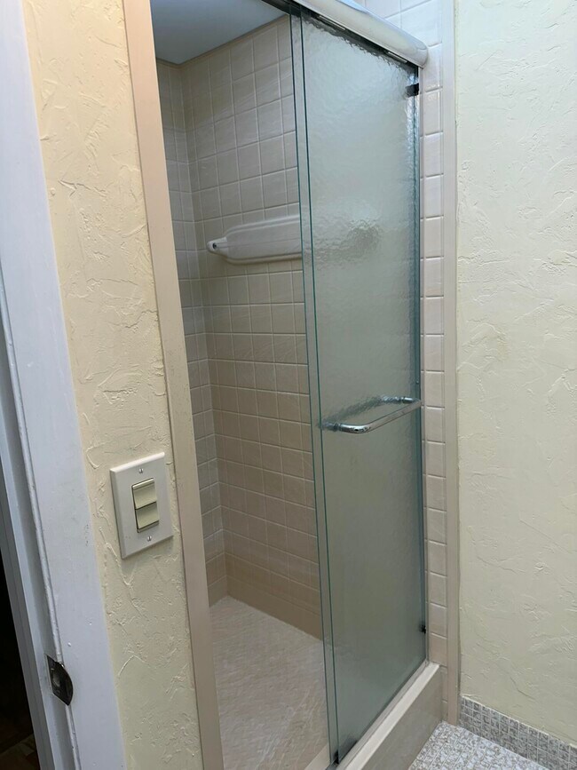 Building Photo - 313 Normandy Ln