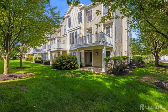 Building Photo - 19 S Shore Dr