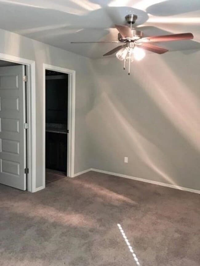 Building Photo - 505 W Weymouth