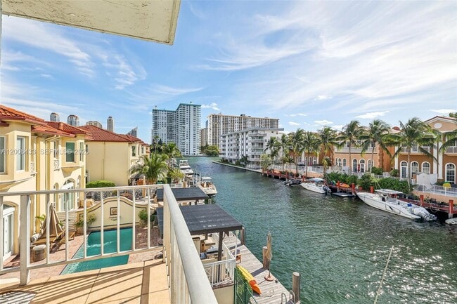 Building Photo - 3862 NE 171 St