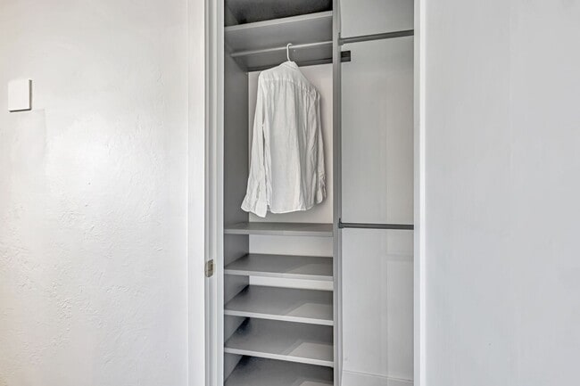 Building Photo - Remodeled Home in near Downtown Mountain View