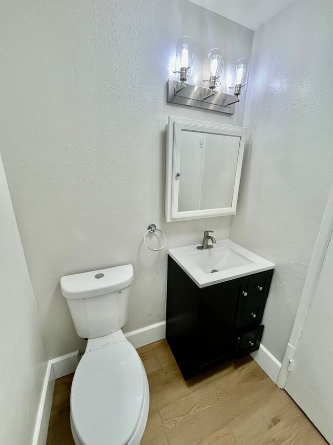 Building Photo - 3840-3842 Dove