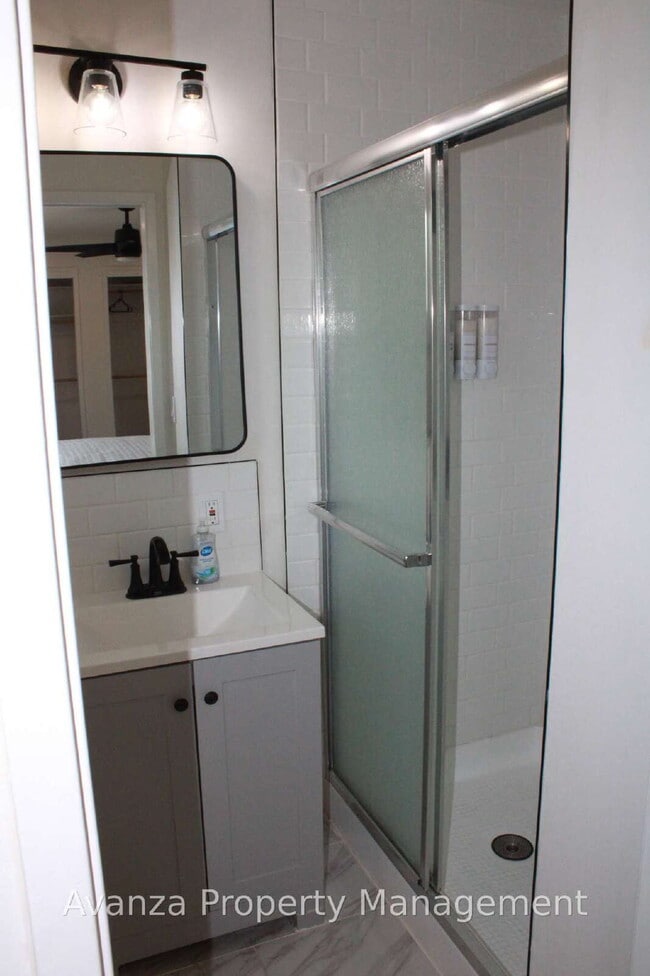 Building Photo - Home for Rent 4 Bed/3 Bath - 1,791 Sq Ft. Rent: $2,595/month Security Deposit: $2,695 Bullard Hig...