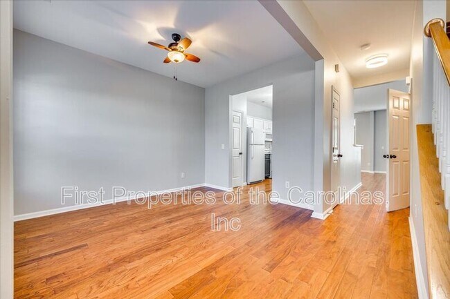 Building Photo - 618 Bayou Cir
