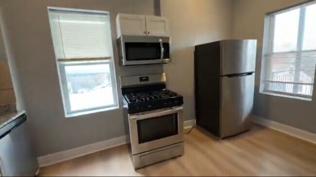 Building Photo - 2286 S Blue Island Ave