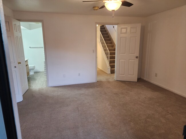 Building Photo - 99 N 1850 W