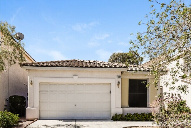 Primary Photo - 1051 Little Rock Way