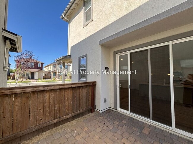 Building Photo - 1287 Grove St