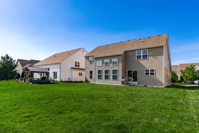 Building Photo - 4165 Freesia Dr