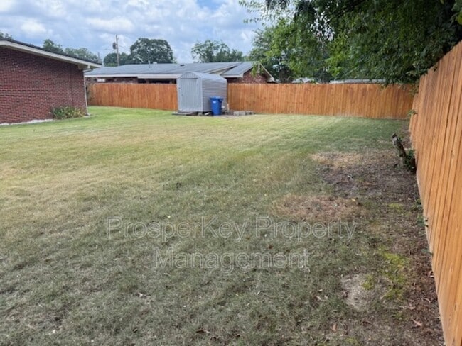 Building Photo - 2918 Emory St
