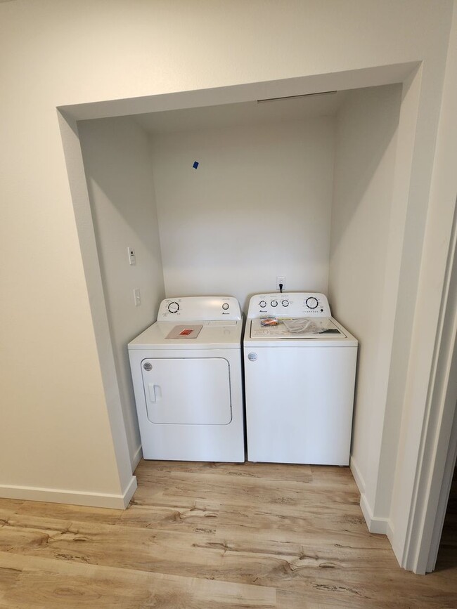 Building Photo - 1014 Peach Rd