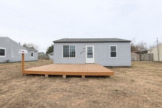 Building Photo - Cozy 2 Bedroom 1 Bathroom Home