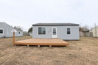 Building Photo - Cozy 2 Bedroom 1 Bathroom Home