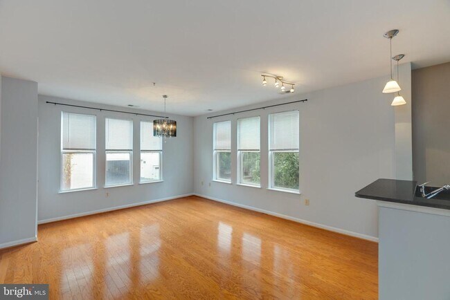 Building Photo - 2665 Prosperity Ave