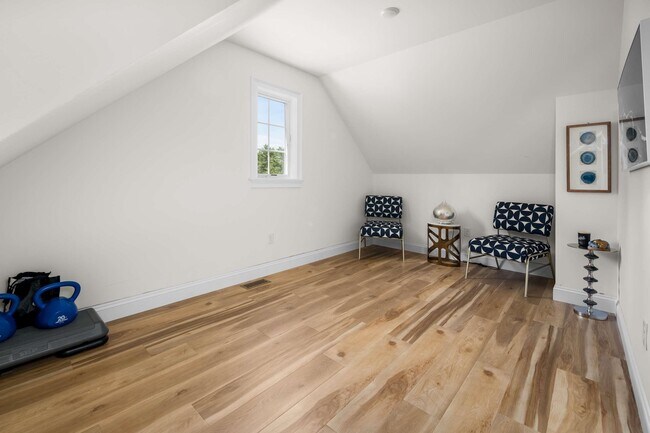 Building Photo - 100 Shepard's Cove Rd