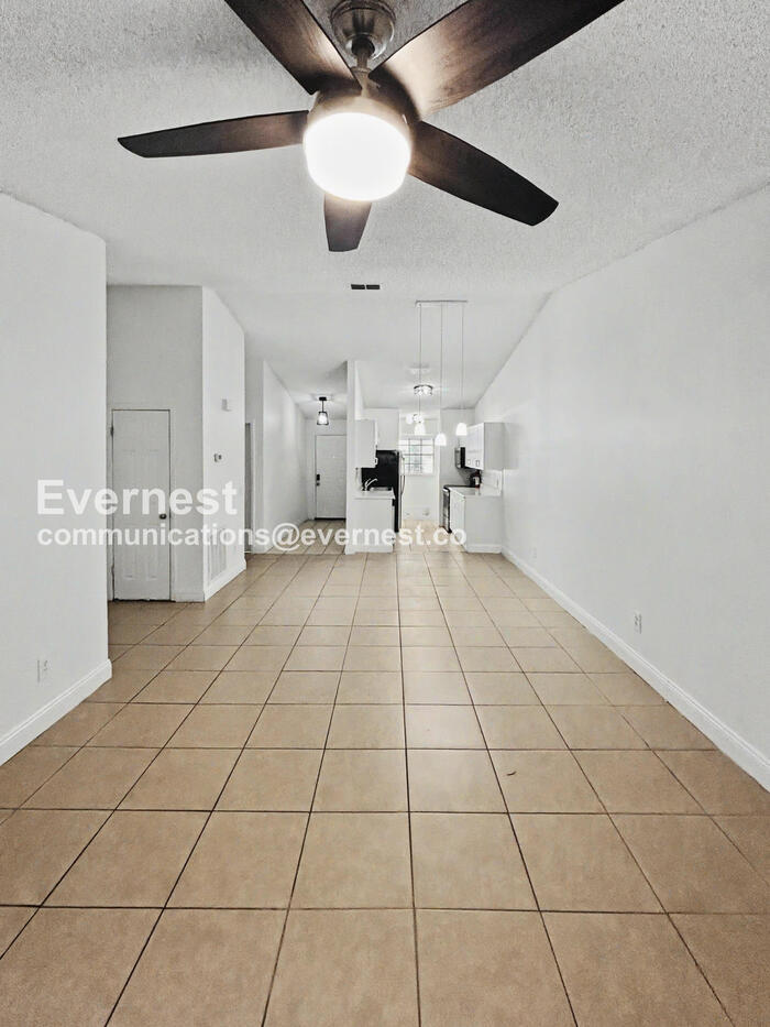 Building Photo - 3436 Sunrise Villas Ct N