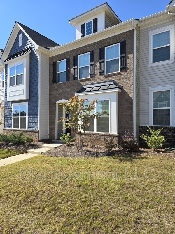 Building Photo - 15612 Country House St